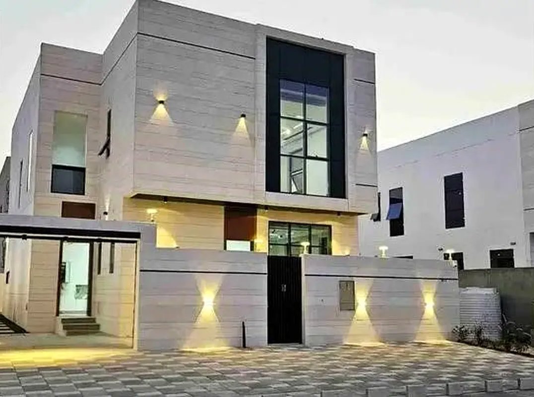 فيلا تشطيب عالى اول ساكن غرف واسعه بكبتات للملابس