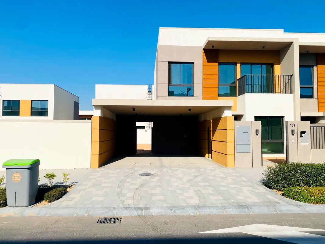Brand New 3 Bedrooms Townhouse for Annual Rent in Ajman – Al Azha Community
